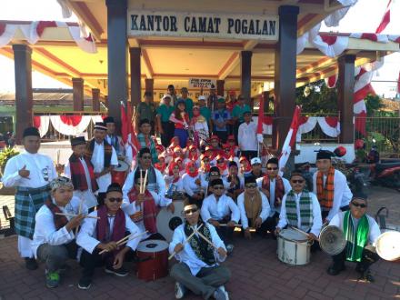 PARADE DRUMBAND SEMARAK HUT RI KE 73 DESA POGALAN